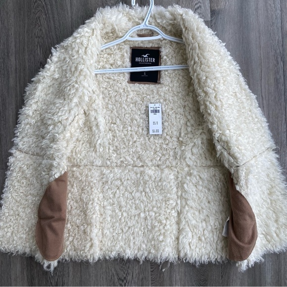 Faux Shearling Vest from Hollister - Picture 7 of 7